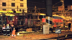 Srazil se osobní vlak a posunovaná souprava