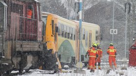 Vlaky se srazily na Zlínsku. Tři lidé utrpěli zranění.