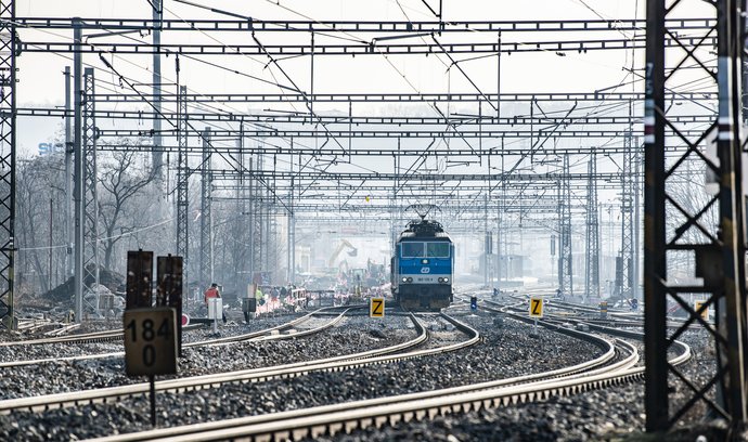 Správa železnic v dosud největším rozsahu posílí a doplní svou komunikační síť napříč republikou.