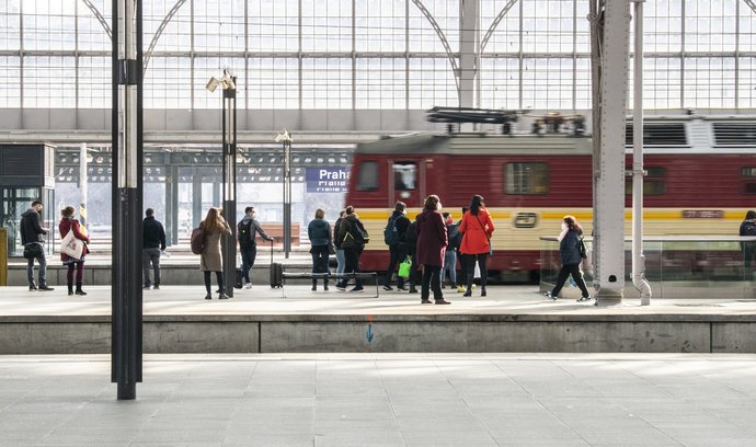 České dráhy chtějí peníze ze „zelených“ bodů použít na obnovu vozového parku či splátky předchozích emisí.