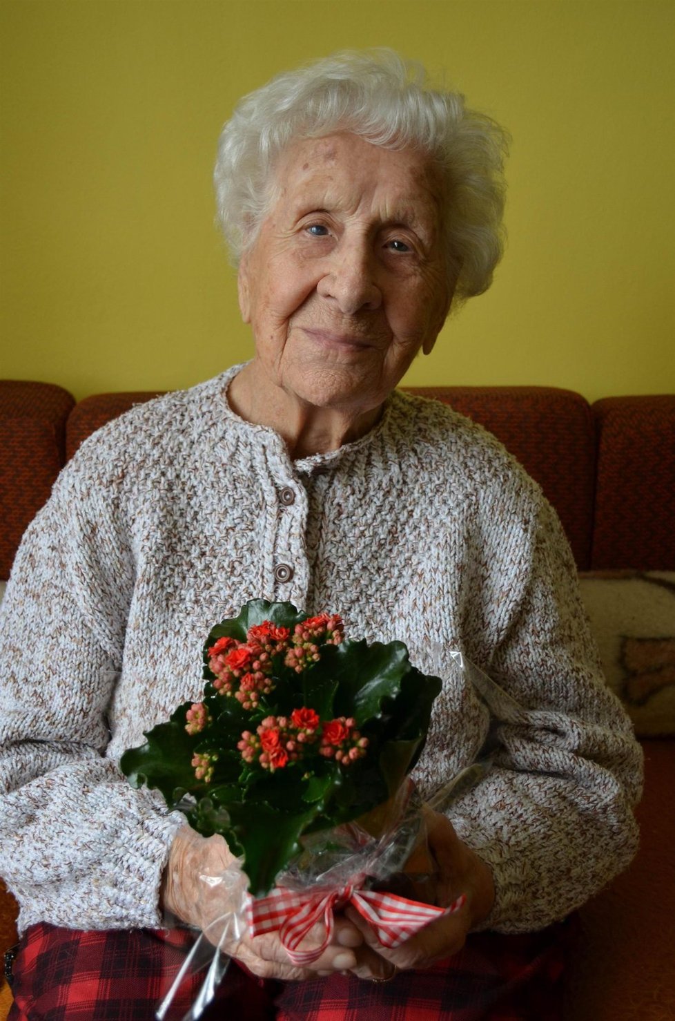 Nejstarší Česka – Vlastimila Češková (108) na svůj věk rozhodně nevypadá. Myslí jí to skvěle a je soběstačná.