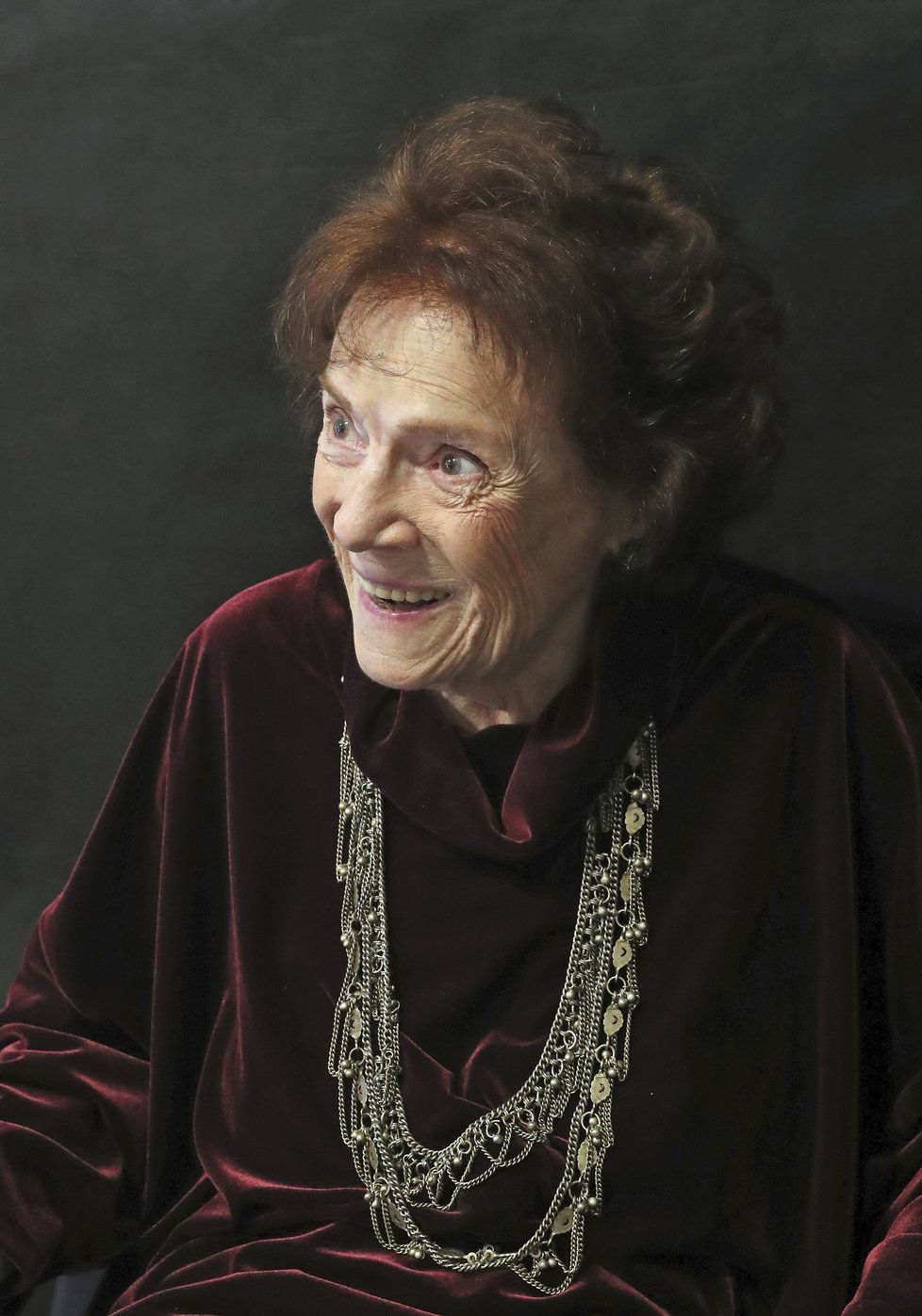 Ve věku 92 let zemřela herečka Vlasta Chramostová, zazářila mj. ve Spalovači mrtvol