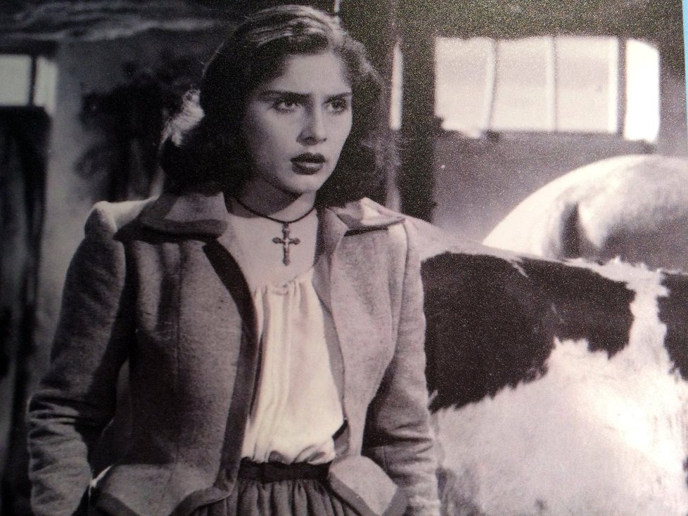Vlasta Fialové v nezapomenutelné roli Divé Báry v roce 1949.