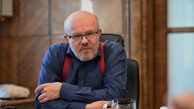 Ministr zdravotnictví Vlastimil Válek (TOP 09)