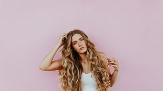 Blond, rezatá nebo tmavě hnědá: Podle čeho si vybrat správnou barvu vlasů? Blond, rezatá nebo tmavě hnědá: Podle čeho si vybrat správnou barvu vlasů?