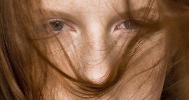 Vypadávání vlasů trápí mnoho žen