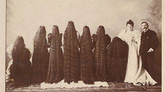 Bizarní Viktoriáni: Příběh sedmi sester, které vydělaly majlant na extrémně dlouhých vlasech