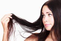 Produkty na vlasy, které byste už nikdy neměla použít? Silikony a sulfáty!