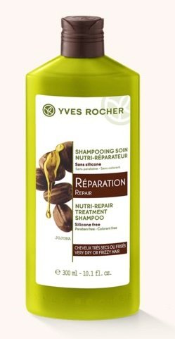 Yves Rocher regenerační šampon, 82 Kč (300 ml), koupíte na www.yves-rocher.cz nebo v prodejnách Yves Rocher