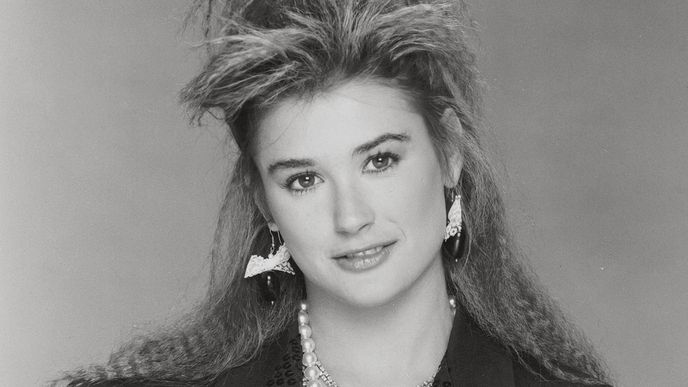 1986: Krepované vlasy (Demi Moore)