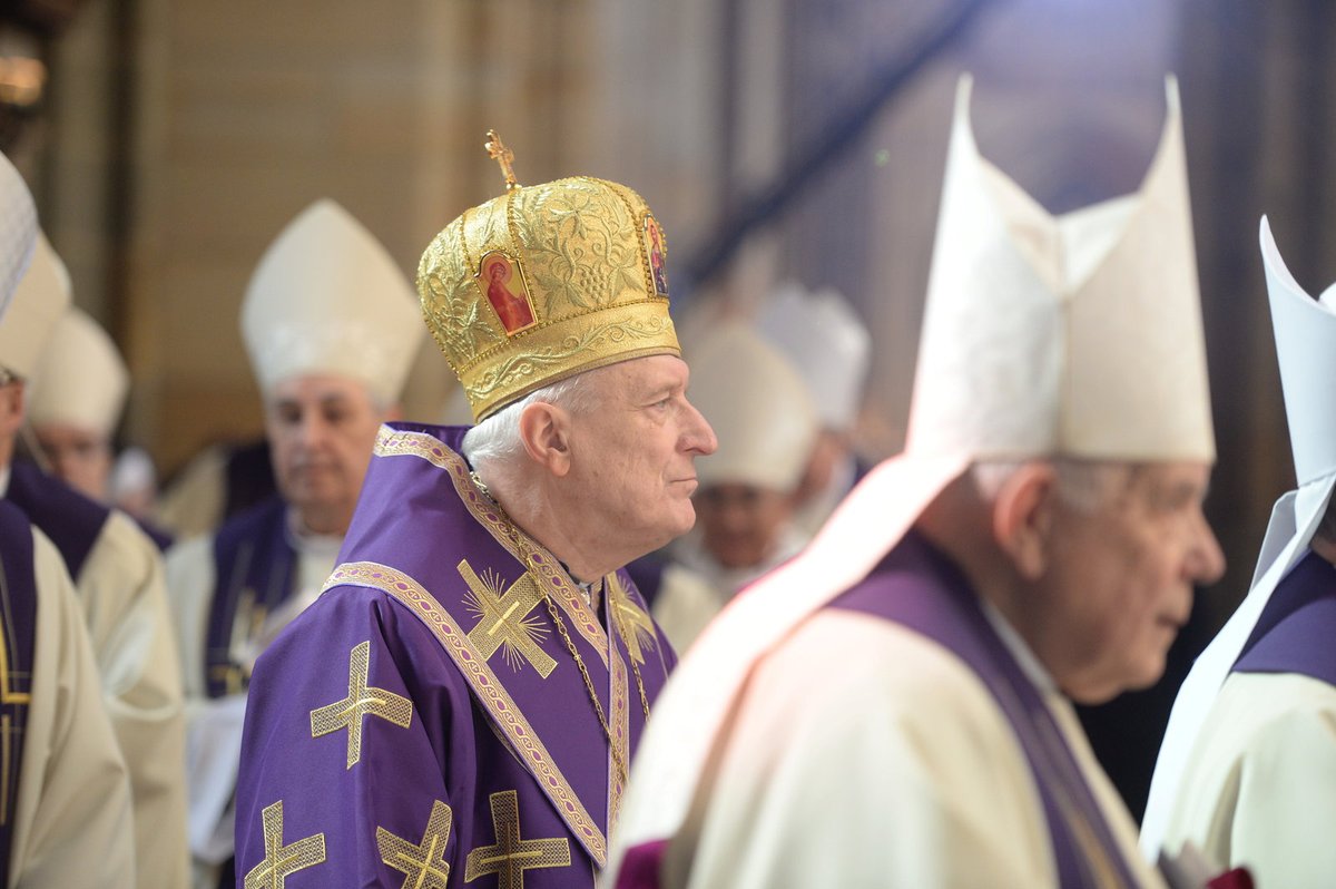 Poslední rozloučení s kardinálem Miloslavem Vlkem proběhlo v sobotu 25. března v katedrále sv. Víta v Praze