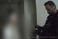 Zloděj se vydával za uklízečku: Z kapes pak vytahoval desetitisíce!