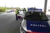 Čech (58) vybílil ve Vídni byt: Policisté ho sledovali díky ukradenému mobilu až do Brna