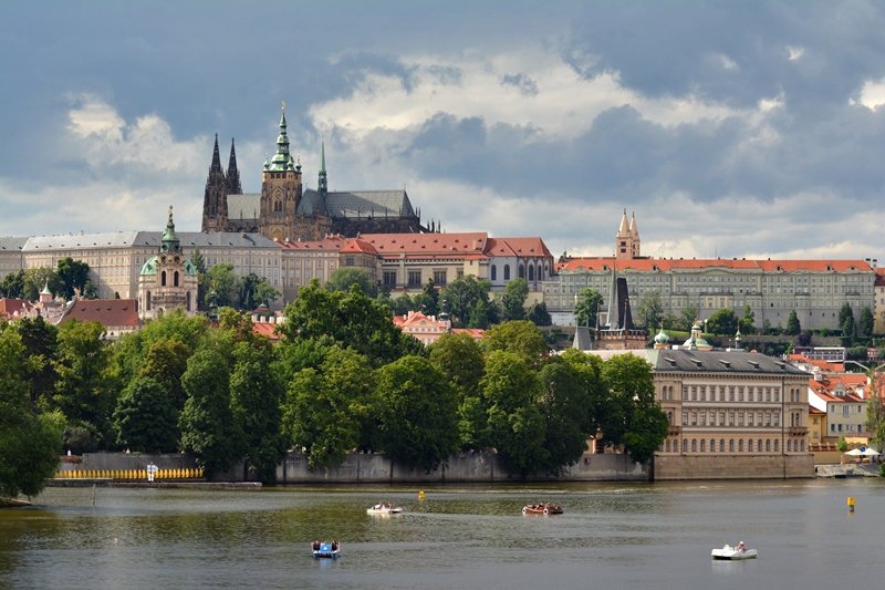 Výskyt klíšťat v Praze je během tohoto tropického léta minimální. Jak se situace změní na podzim?