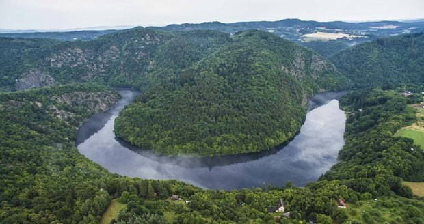 Vyschla Vltava: Vody je kvůli horku nedostatek