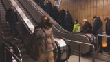 Nepříjemný průvan v metru. Proč fouká i na eskalátorech?
