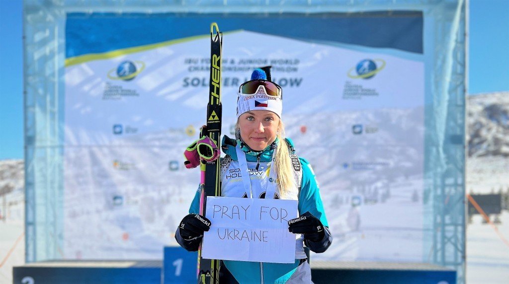 Přání k narozeninám nemohlo chybět ani od Karlíkovy přítelkyně Terezy Voborníkové