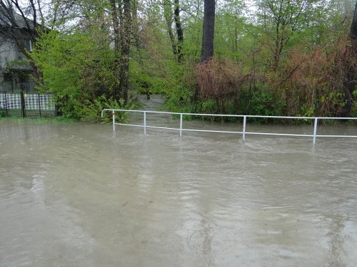 Nejvážněji vypadala situace na Ostravsku v obci Polanka nad Odrou, kde se vylil potok Polančice z břehů. Bylo to jediné místo, kde vyhlásili třetí stupeň povodňové aktivity.