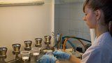 Nechte si o víkendu otestovat vodu: PVK nabízí lidem bezplatný rozbor v laboratoři