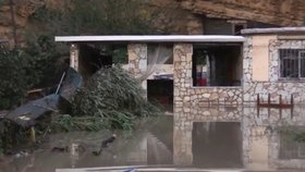 V městečku Casteldaccia na Sicílii si voda vyžádala devět mrtvých v jediném domě (4. 11. 2018)