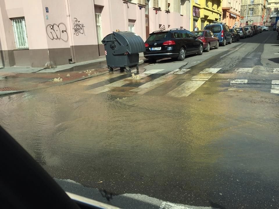 Potopa v ulici Vrchlického
