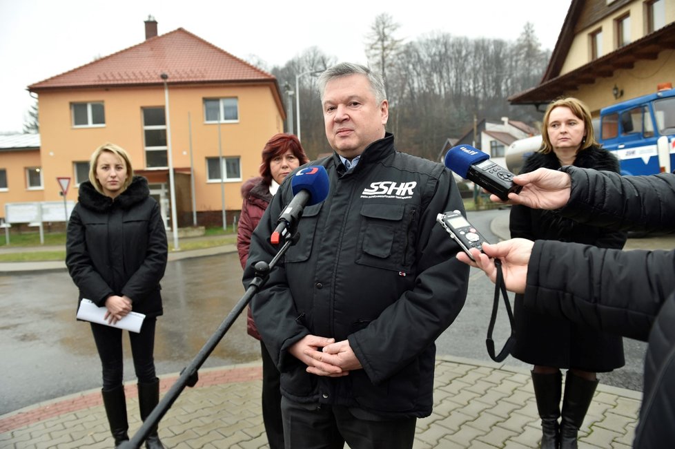 Předseda Správy státních hmotných rezerv (SSHR) Pavel Švagr hovořil s novináři 7. prosince 2018 v Nedašově Lhotě na Zlínsku na briefingu k pomoci obcím při extrémním suchu.