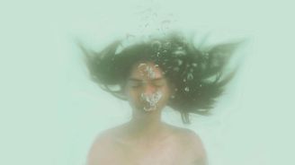 První pomoc při úzkosti? Pomůže potápěcí reflex a studená voda První pomoc při úzkosti? Pomůže potápěcí reflex a studená voda