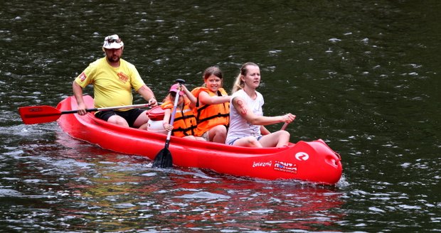 Sázava s Lužnicí jsou na suchu, Vltava se sjet ještě dá. Tropy v Česku vodákům nepřejí