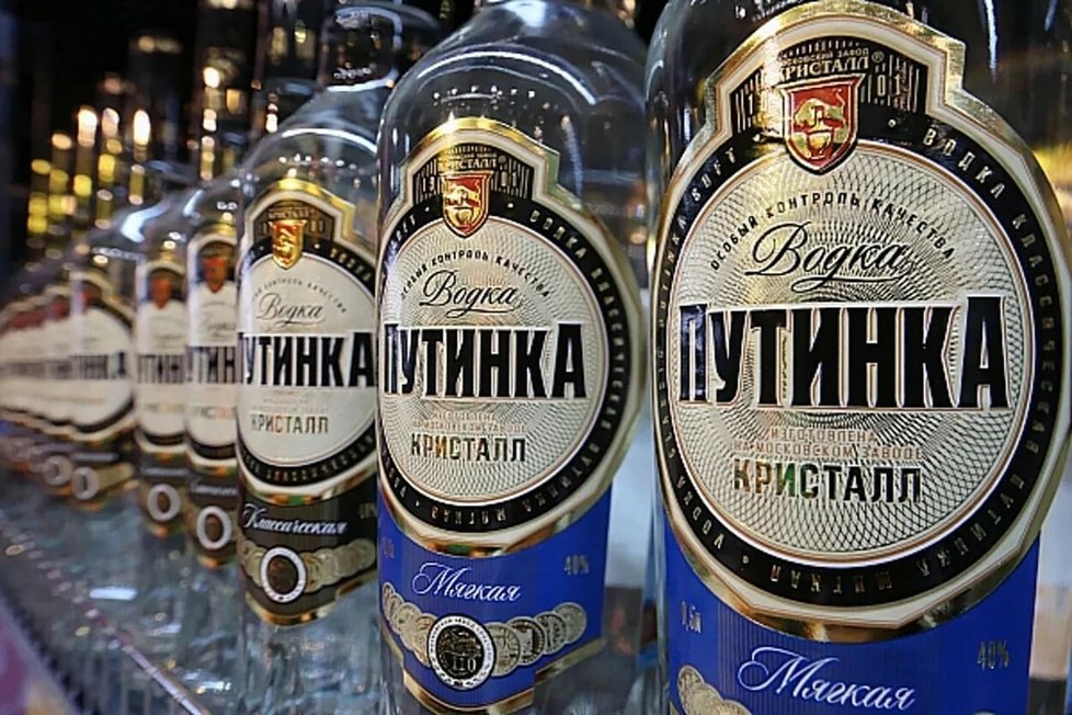 Vodka Putinka, dříve velmi populární v Rusku.