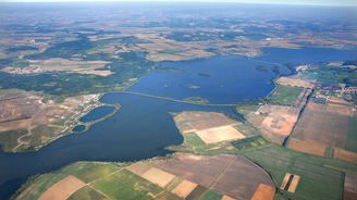 Válka se suchem v Česku: Miliardové projekty nestačí a změny jsou pomalé, zní od odborníků
