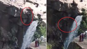 Muž chtěl pořídit fotku vodopádů: Spadl z výšky 50 metrů do řeky!