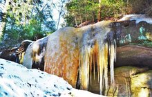 Přichází jarní teploty: Karamelové vodopády tají
