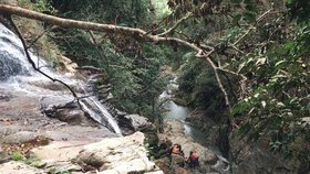 Dvaatřicetiletý český turista přišel o život na thajském prázdninovém ostrově Samui. Při fotografování se zřítil ze srázu u vodopádu, kam je zakázaný přístup