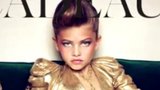 Skoro nahá dívka (10) provokuje na titulce Vogue