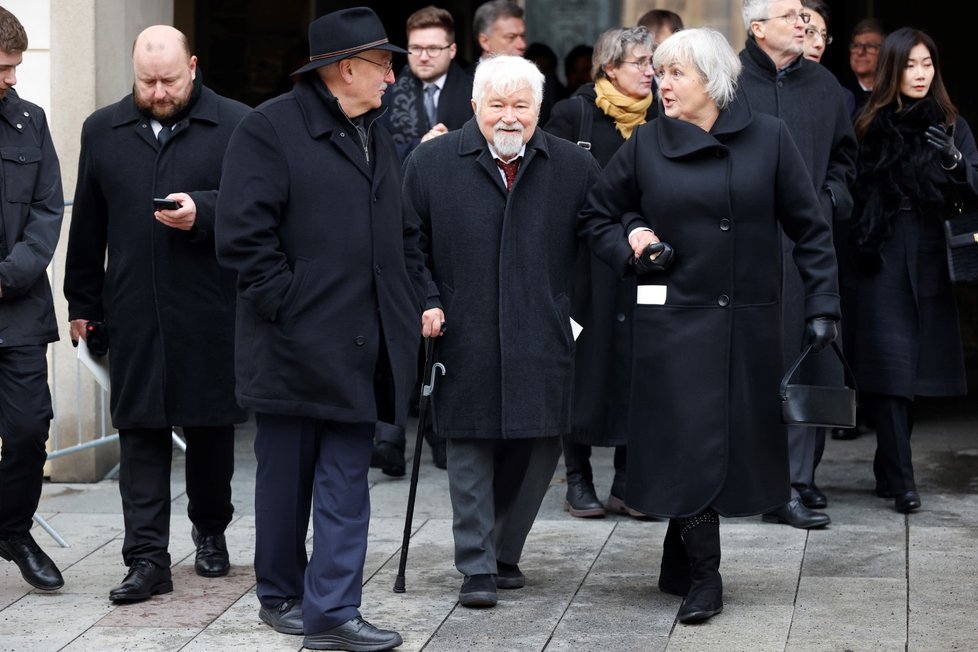 Pohřeb Karla Schwarzenberga: Petr Pithart a Jana Vohralíková