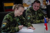 Majorka Petra v čele protiletadlovců. Českým vojákům na větší zahraniční misi poprvé velí žena