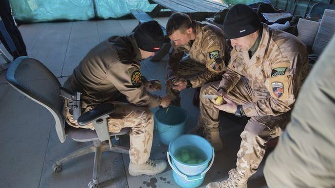 Vojáci Armády ČR na misích v Afghánistánu a Iráku slavili Vánoce