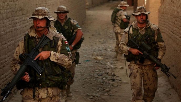 vojáci NATO v Afghánistánu