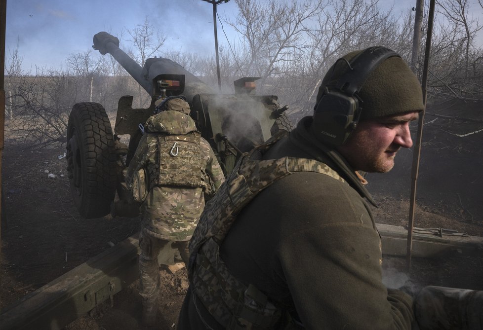Ukrajinští vojáci na frontě v Doněcké oblasti
