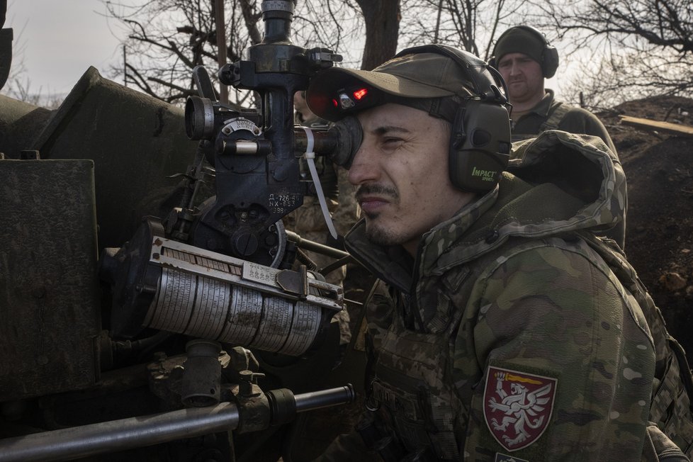 Ukrajinští vojáci na frontě v Doněcké oblasti