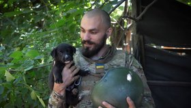 Válka na Ukrajině: Přeskupování vojáků v Doněcké republice (2.7.2022)