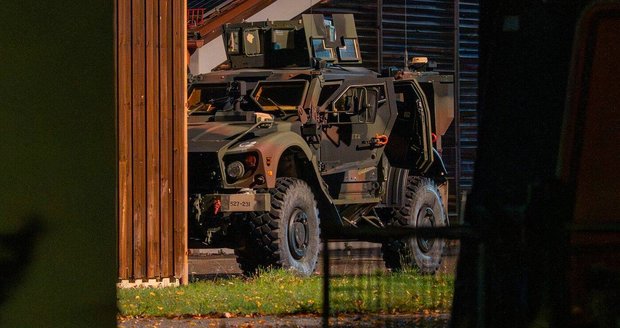 Při vojenském cvičení v Bavorsku došlo k přestřelce s policií.