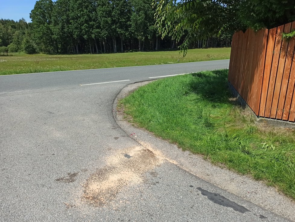 Nehoda Vojty Kotka se stala 2 km od Opařan na silnici z Opařan do Bechyně. Bylo to na odbočce do obce Stádlec.