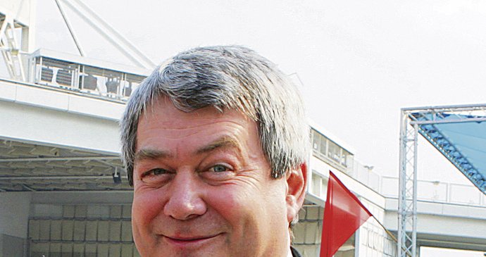 Vojtěch Filip (55) KSČM, poslanec