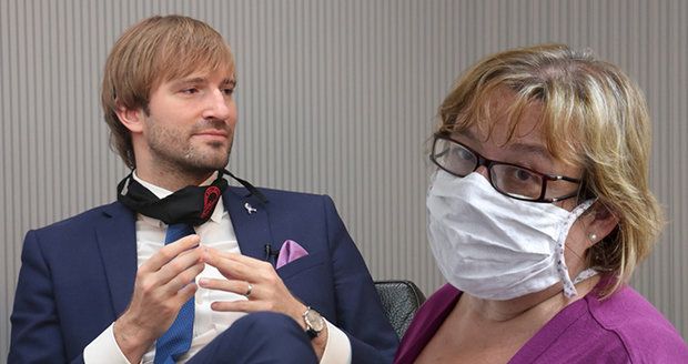 Vojtěch chce po chaosu na severu Moravy hlavu šéfky hygieniků. „Ať mě odvolá,“ vzkazuje Svrčinová