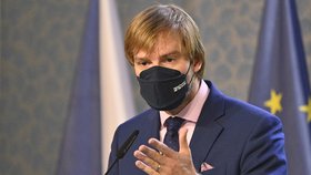 Ministr zdravotnictví Adam Vojtěch vystoupil na tiskové konferenci po mimořádném jednání vlády (1. 7. 2021)