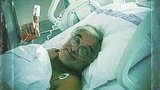 Oldřich Kaiser v IKEMu: Foto z lůžka po operaci srdce