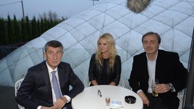 Volby 2014: Andrej Babiš s Monikou Babišovou a Martinem Stropnickým ve volebním štábu ANO