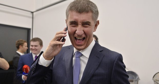 Volby 2014: Vysmátý Andrej Babiš ve štábu ANO