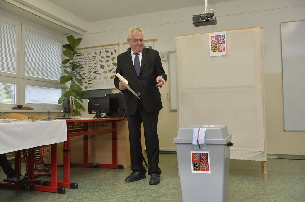 Prezident Miloš Zeman u komunálních voleb 2014